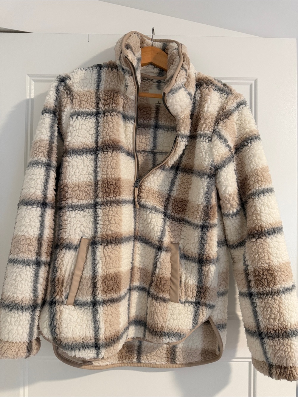 Abercrombie & Fitch Plaid Sherpa Jacket - Cream, Tan & Gray